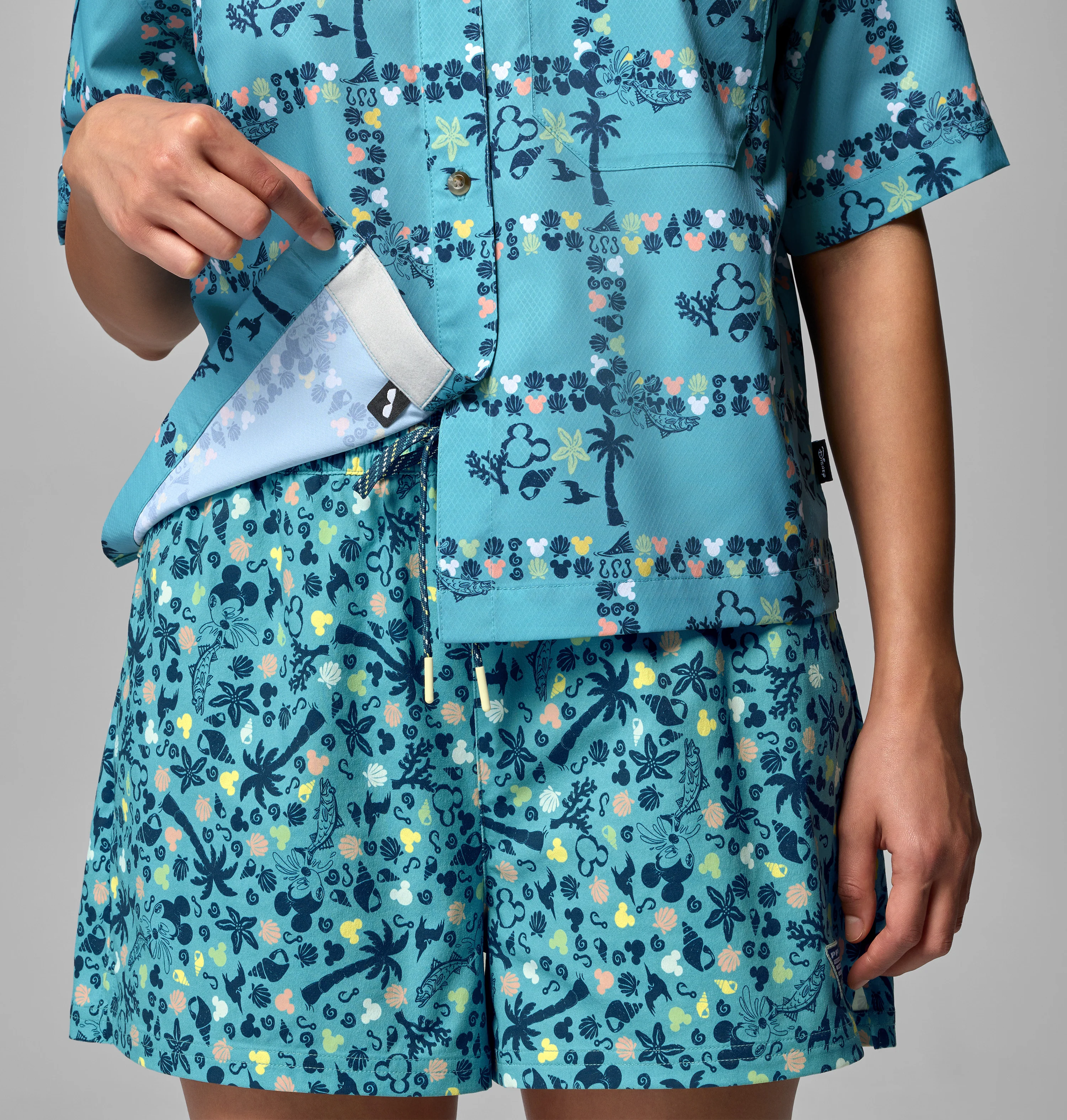 W PFG Disney Super Slack Tide Shirt - Image 7